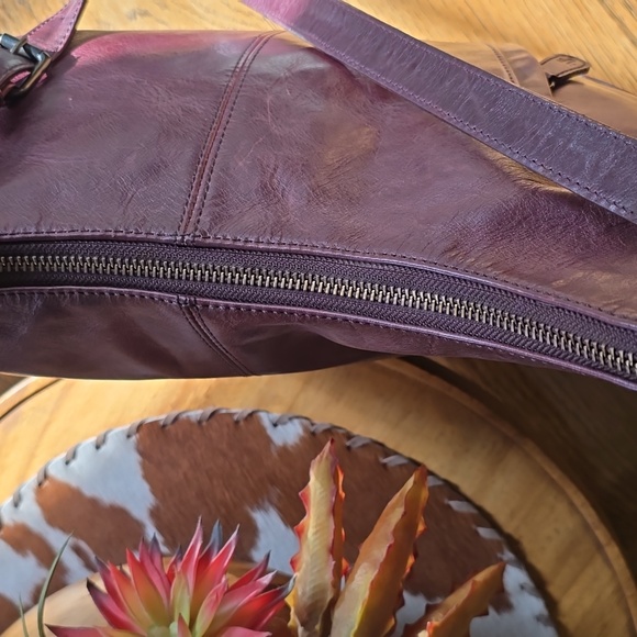 EUC Frye Melissa Large Scoop Hobo - Picture 13 of 15